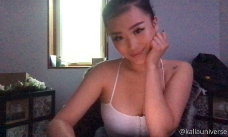 kaliauniverse トップスター 写真