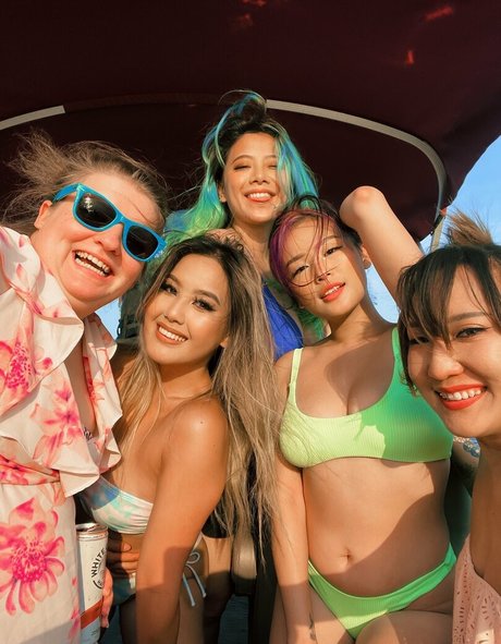 kaliauniverse セックススター 画像