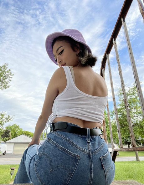 kaliauniverse ポルノ女優 画像