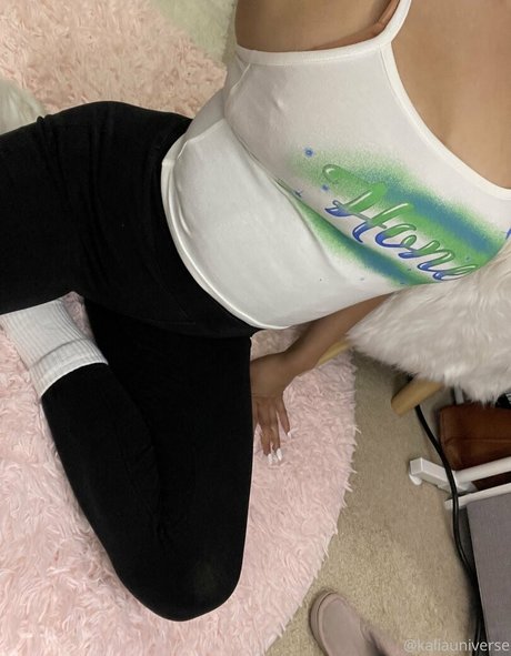 kaliauniverse セックスポルノスター 写真