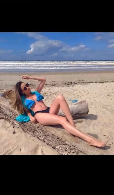 バレーボール オンリーファンズ セクシーヌード 画像