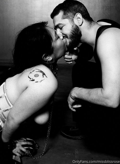 Missblissrose top profile image