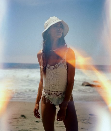 Lexi Bhardwaj アートスター 写真
