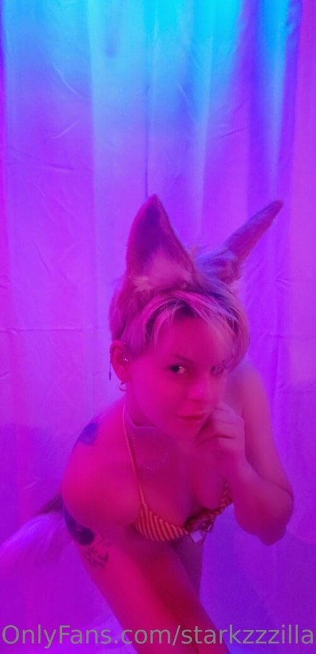 starkzzzilla ポルノスター 裸 写真
