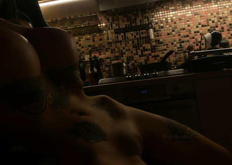 toobadforyou エロティックなスター 写真