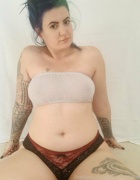 巨乳xxx オンリーファンズ ヌード ギャラリー