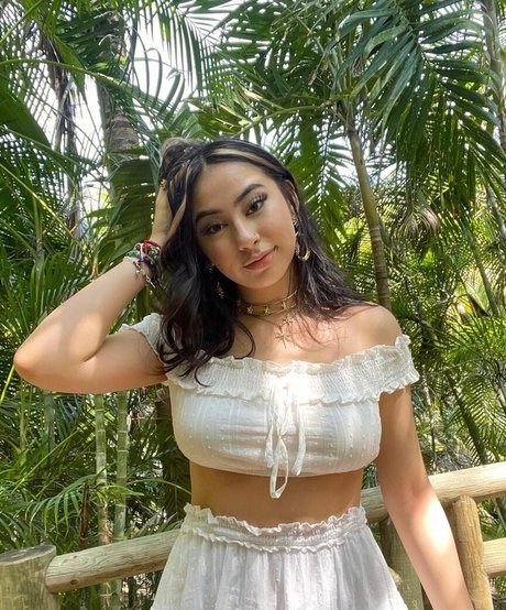 Sisterbryana アートモデル 写真