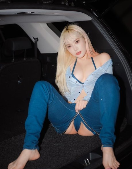 _Dami ポルノ女優 写真