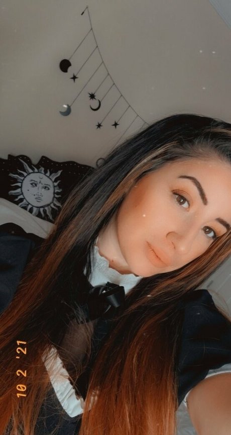 poppycarminexxx トップ女優 ギャラリー