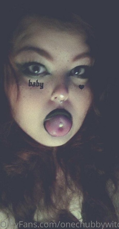 onechubbywitch 裸のモデル 写真