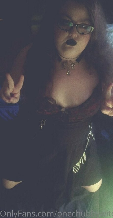 onechubbywitch アダルトモデル 写真
