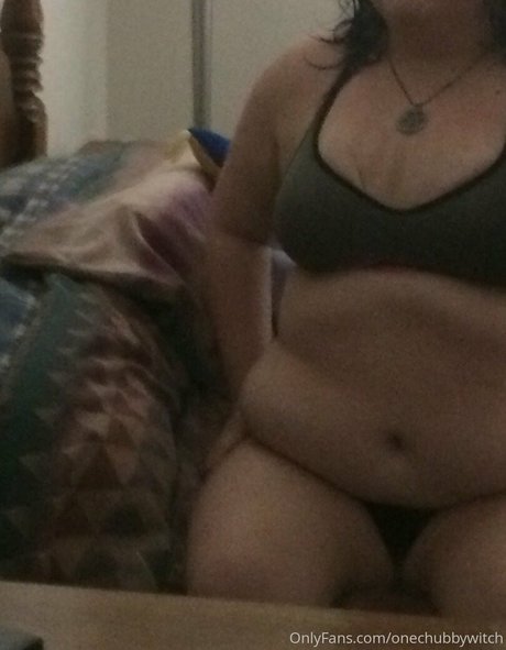 onechubbywitch ポルノスター 写真