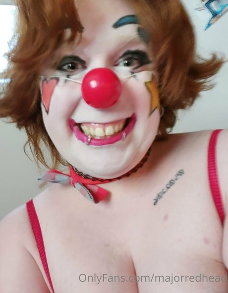 majorredhead ヌードモデル 写真