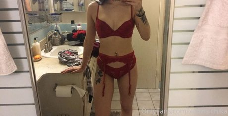 Olivia Ichika ヌードモデル 写真