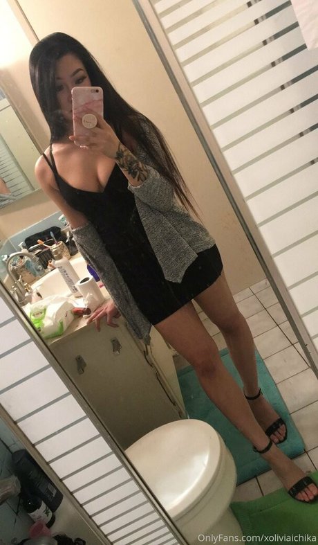 Olivia Ichika ヌードスター 画像