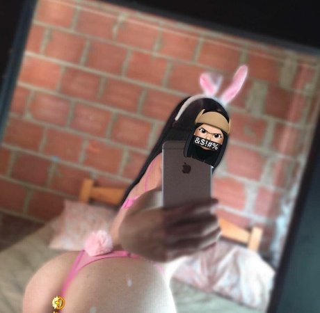 フェムボーイアジアンオンリーファンズ ホットヌード 写真