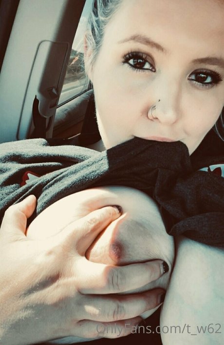 エボニーギルフオンリーファンズ セクシー裸 写真