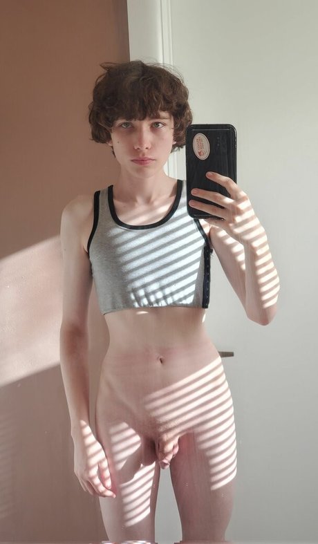 Xaviey ポルノモデル 写真