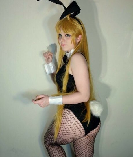 巨乳クーガーオンリーファンズ アートポルノ 写真