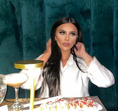 いたずらなオンリーファンズ セクシーxxx ギャラリー