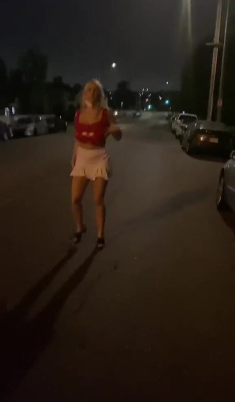 背の高い熟女オンリーファンズ ポルノ 画像
