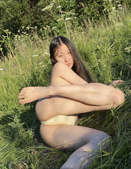 Kariina Tsoy ポルノスター ヌード 写真
