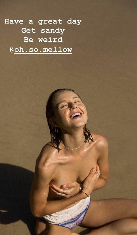 Isabelle Cornish XXXモデル 写真