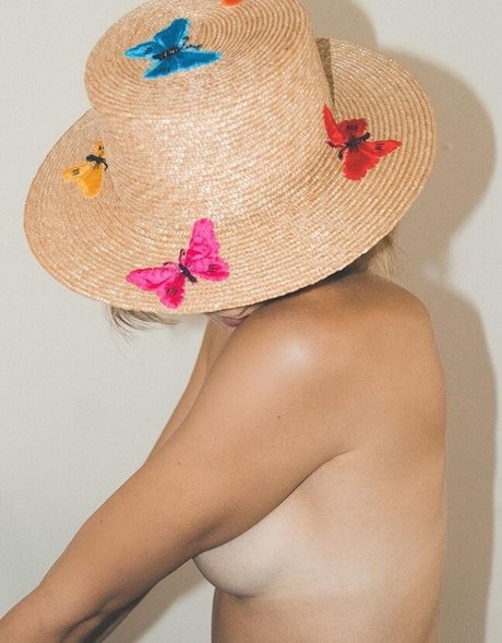 Isabelle Cornish ヌードのポルノスター 写真