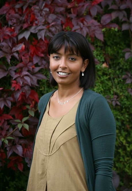 Sunetra Sarker アートモデル 画像