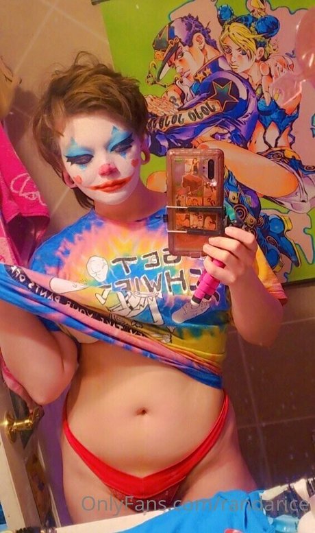 randarice ポルノスター ヌード 写真