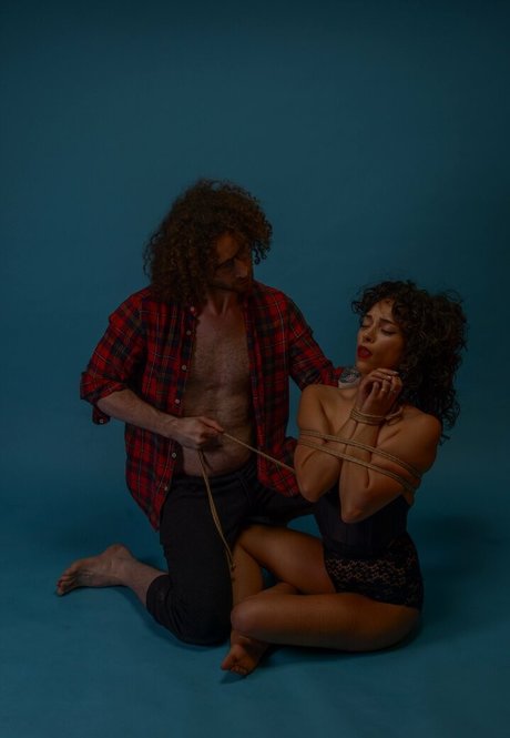 赤毛の熟女オンリーファンズ 無料セックス 画像