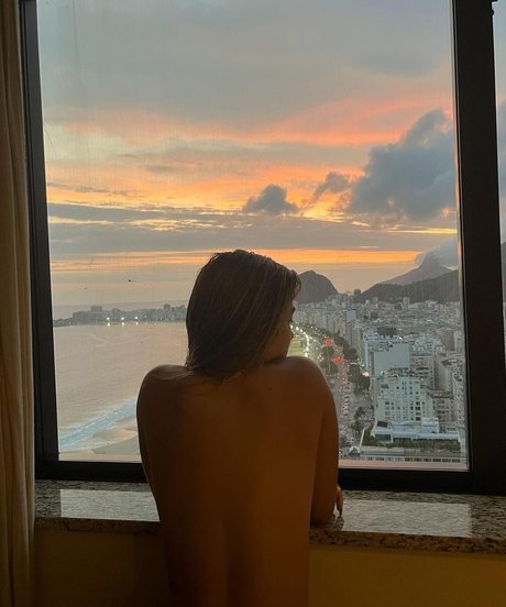 Manuela Vagueiro 完璧なモデル 写真