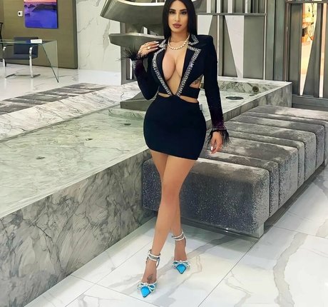 Jasleen Brar HDスター 写真