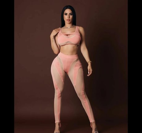 Jasleen Brar ヌードスター 画像