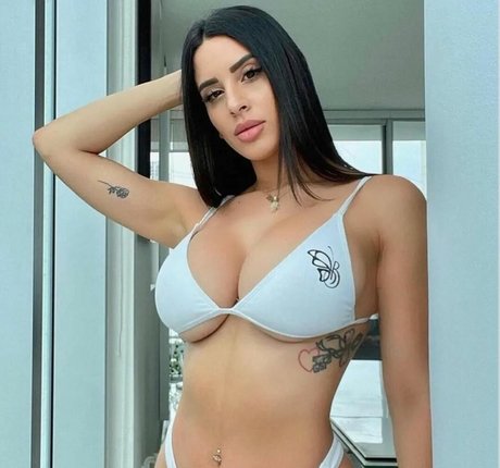 Jasleen Brar ポルノモデル 写真