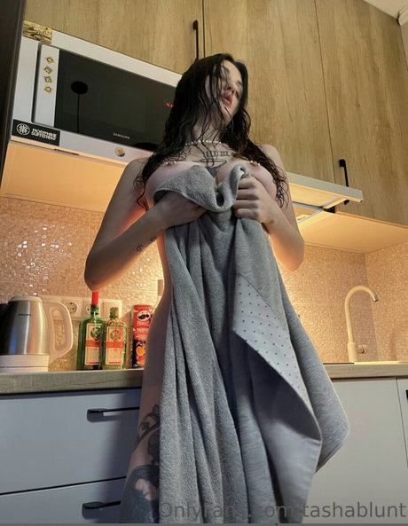 裸のシャワー オンリーファンズ 美しいポルノ 写真