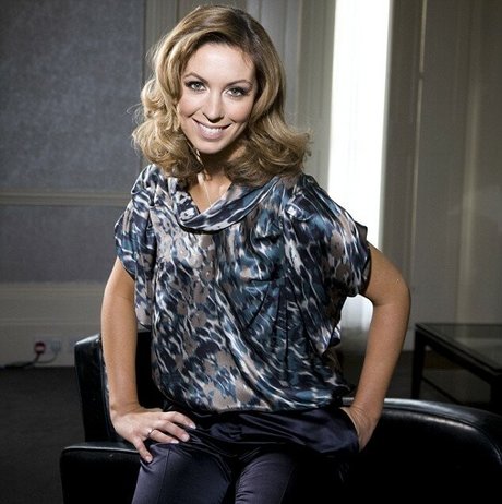 平均オンリーファン アート裸 ギャラリー