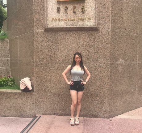 Reynalyn Torres ホットなスター ギャラリー