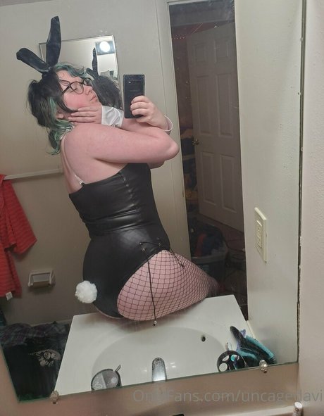 uncagedavi ポルノスター トップ 写真