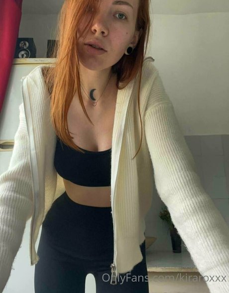 kiraroxxx ポルノスター トップ 写真