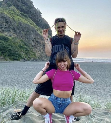 従順なオンリーファンズ ヌード ギャラリー