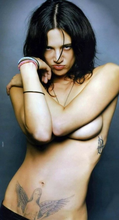 男性ストレートオンリーファンズ セクシー裸 写真