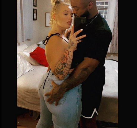 moderndaymonroee セックスモデル 画像
