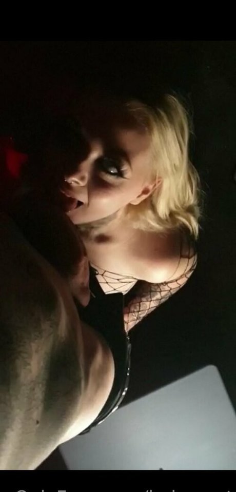 痴女妻オンリーファンズ アダルト 写真