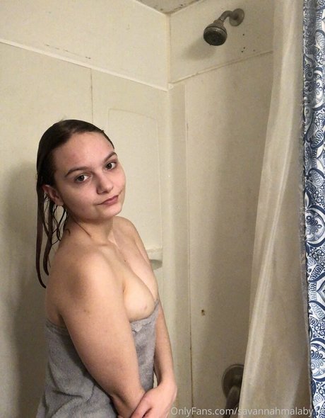 Savannahmalaby19 ホットなポルノスター 写真