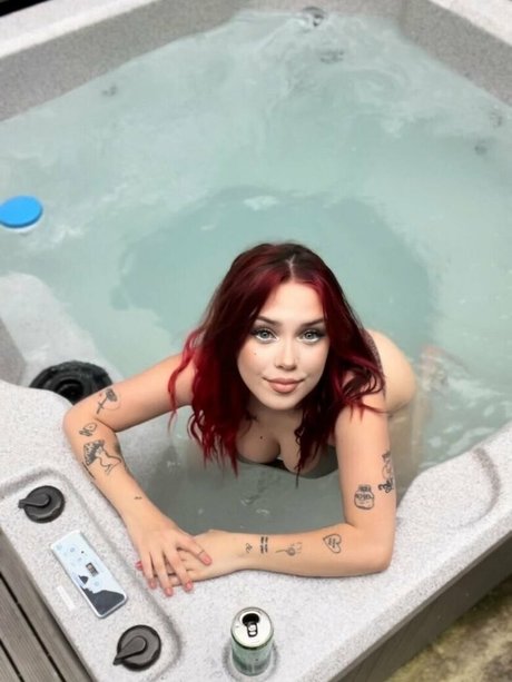 トランスティーンオンリーファンズ アート裸 写真