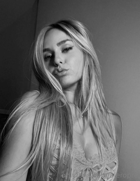 巨乳ディープスロートオンリーファンズ 無料ヌード アーカイブ