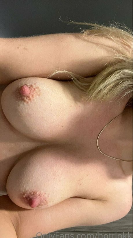 足のシャワー オンリーファンズ セックス 写真