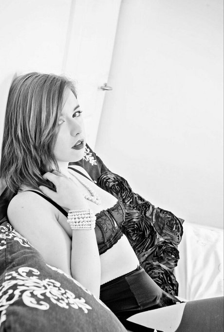 ダーティトークJOI オンリーファンズ ポルノ 写真