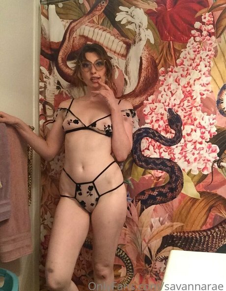 theesavannawhitee かわいいポルノスター 写真